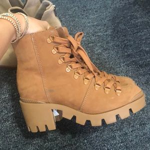 Schutz lug sole boots